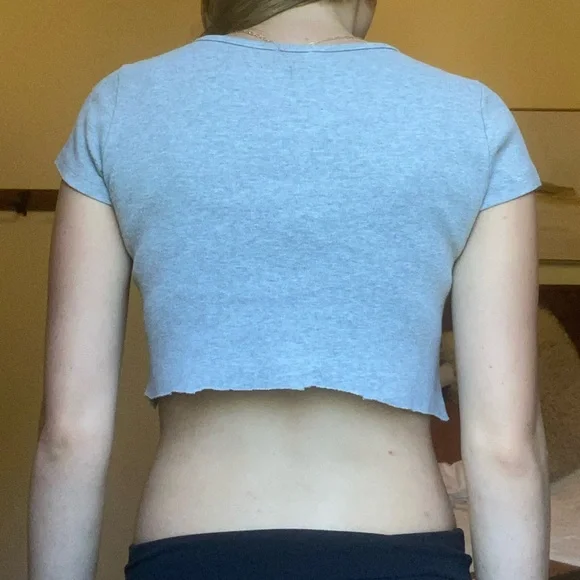 Brandy Melville crop top - Picture 4 of 4